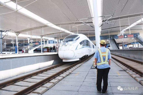列車(chē)上水、吸污案例