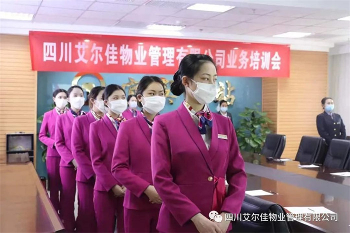 工作中出現(xiàn)問題，不能總是找管理層，管理要學(xué)會(huì)適時(shí)“斷奶”?。?！